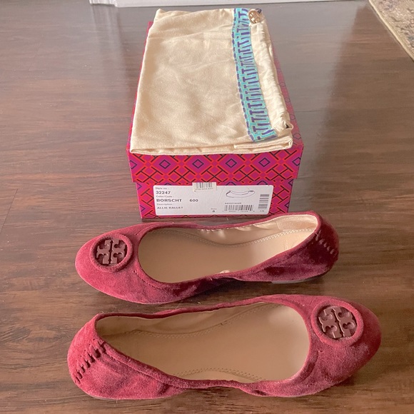 Tory Burch Allie Ballet Flat in Borscht Suede (Burgundy) - Picture 6 of 9